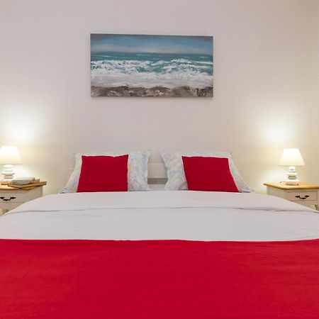 Apartments With A Parking Space Kastel Stafilic, Kastela - 16086 Room photo