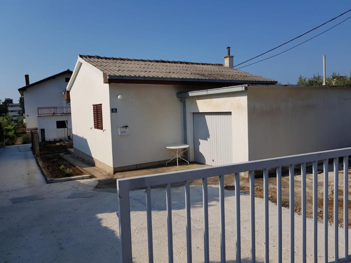 Apartments With A Parking Space Kastel Stafilic, Kastela - 16086 Exterior photo