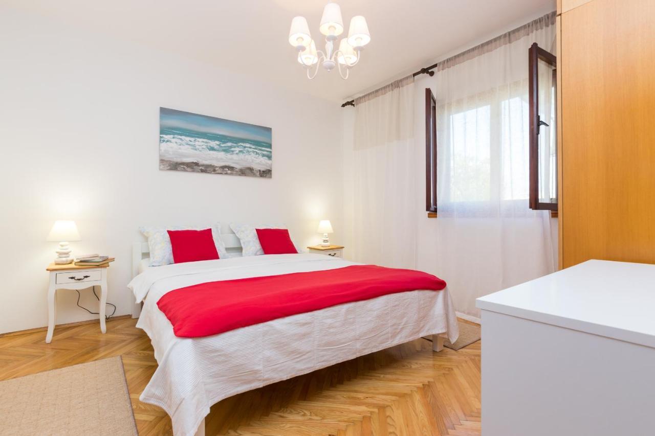 Apartments With A Parking Space Kastel Stafilic, Kastela - 16086 Exterior photo